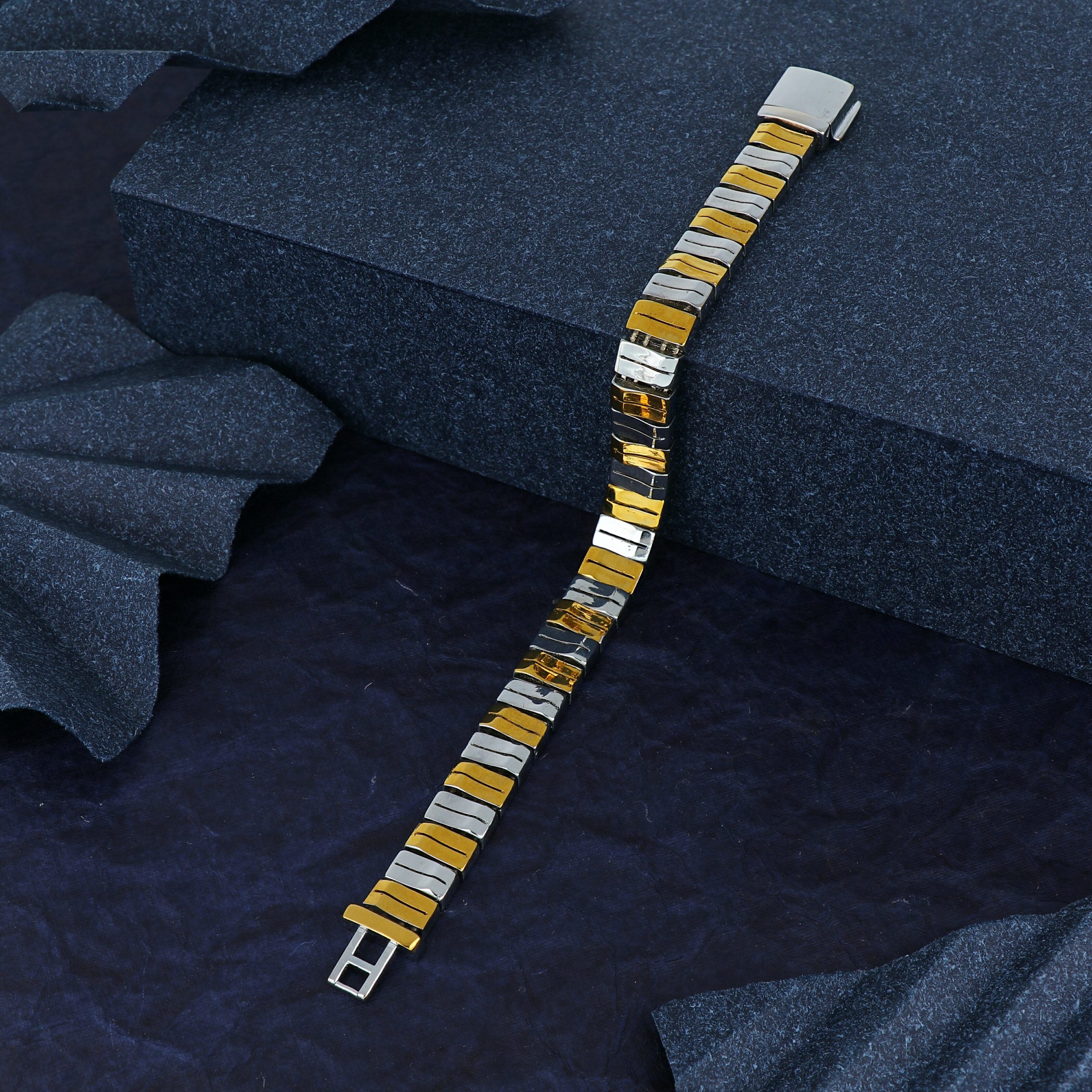 Picture taken with APS6 - www.alo.zone