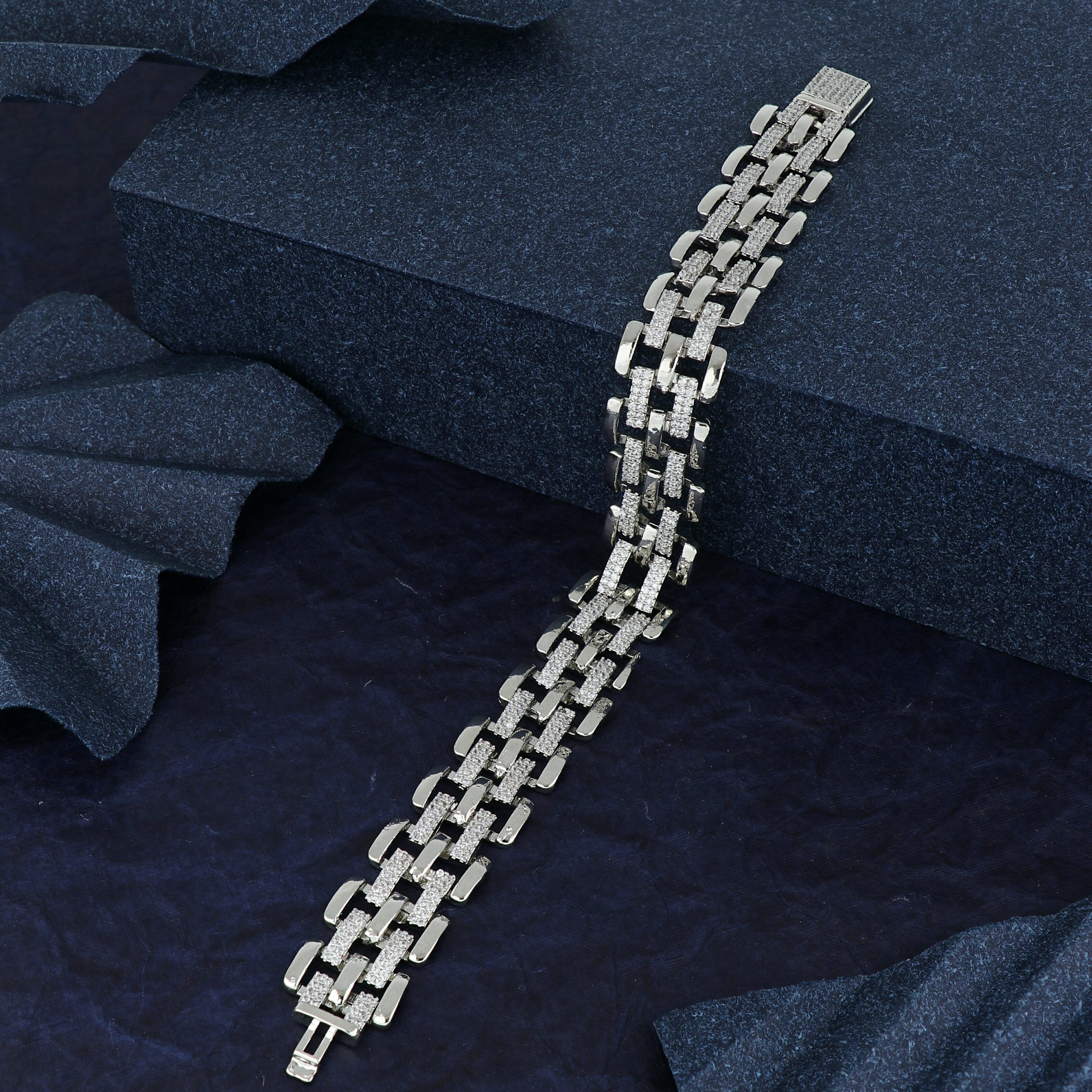 Picture taken with APS6 - www.alo.zone