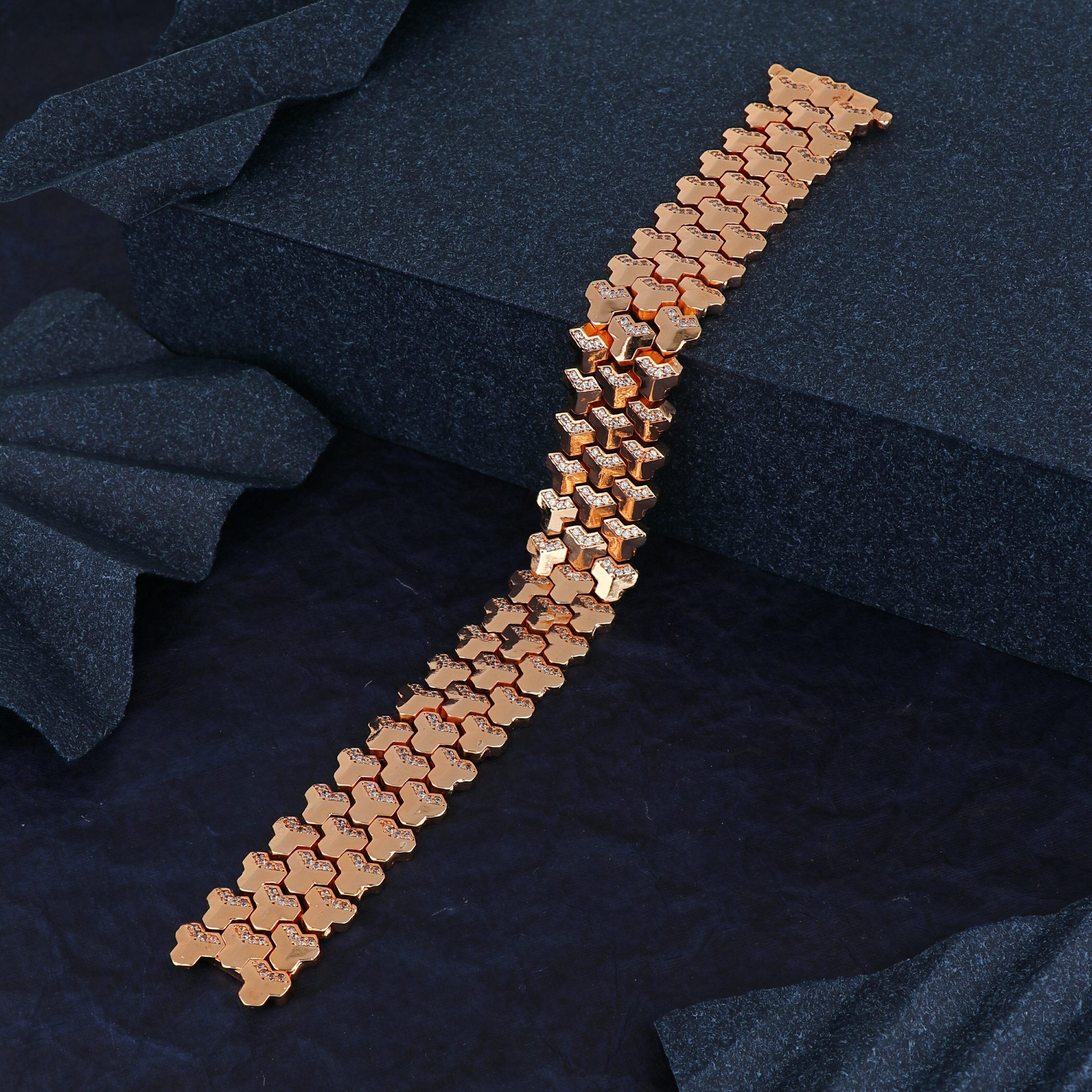 Picture taken with APS6 - www.alo.zone